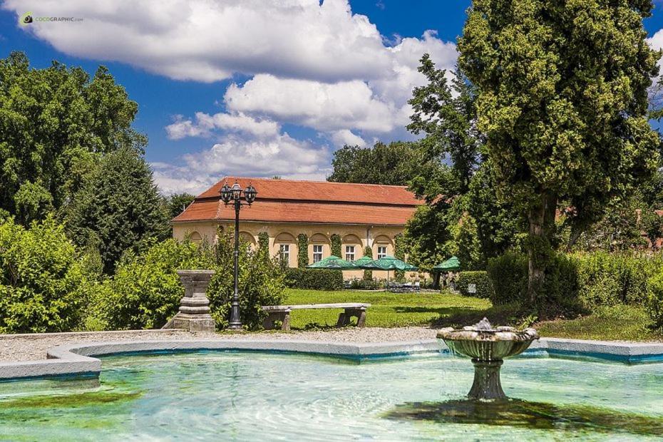 Vila Rozalia Garden Gate Avrig Exterior foto
