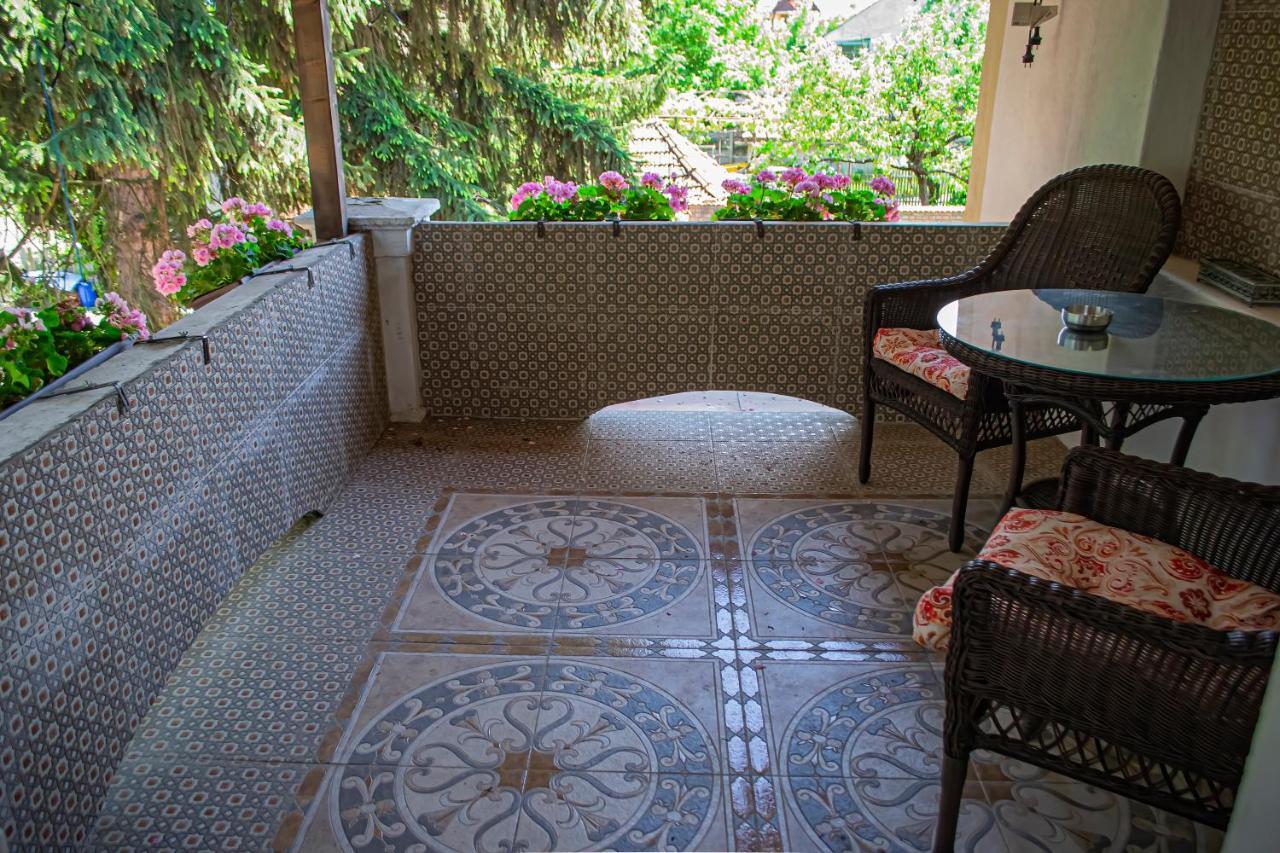 Vila Rozalia Garden Gate Avrig Exterior foto